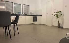 Apt Heart Tlv Arnon 50 Mt From Sea